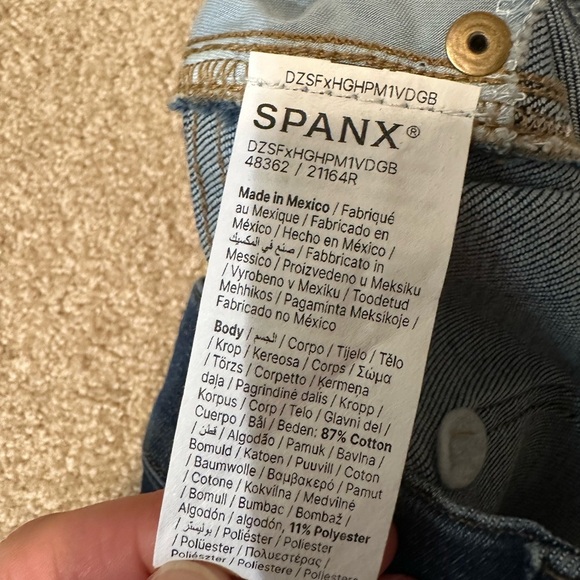 SPANXshape EveryWear Flare Jeans Size M - Picture 15 of 16